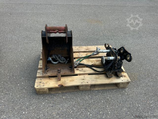 Minikotró CATERPILLAR 302.7 Powertilt Löffelpaket Sortiergreifer