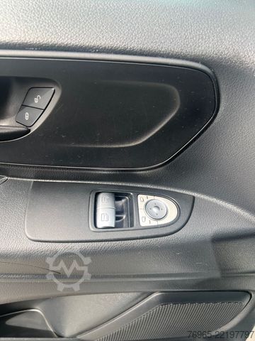 Dobozos furgon MERCEDES-BENZ Vito 116 EXTRALANG KLIMA SCHRÄNKE KAMERA AHK EU6