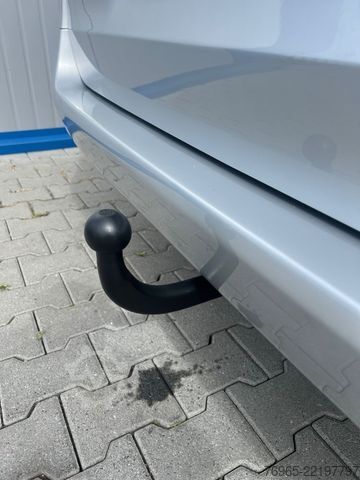 Dobozos furgon MERCEDES-BENZ Vito 116 EXTRALANG KLIMA SCHRÄNKE KAMERA AHK EU6