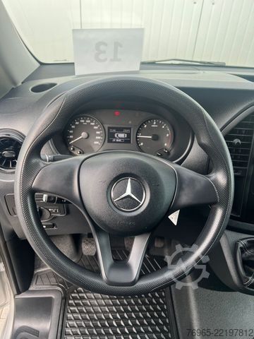 Dobozos furgon MERCEDES-BENZ Vito 116 EXTRALANG KLIMA SCHRÄNKE KAMERA AHK EU6