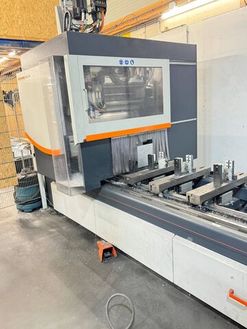 Macchina CNC a 4 assi Elumatec SBZ 140