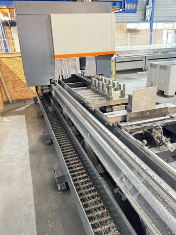 Macchina CNC a 4 assi Elumatec SBZ 140
