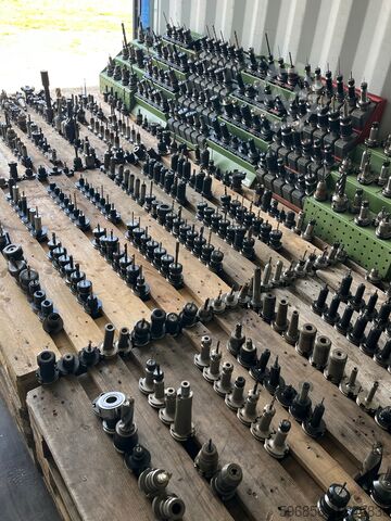 GARANT SK40-10-50 houders met VHM frezen · Ø10 mm · G2.5 · 25.000 tpm Oprawki GARANT SK40-10-50 z frezami VHM · Ø10 mm · G2.5 · 25 000 rpm Oprawki GARANT SK40-10-50 z frezami VHM · Ø10 mm · G2.5 · 25 000 rpm