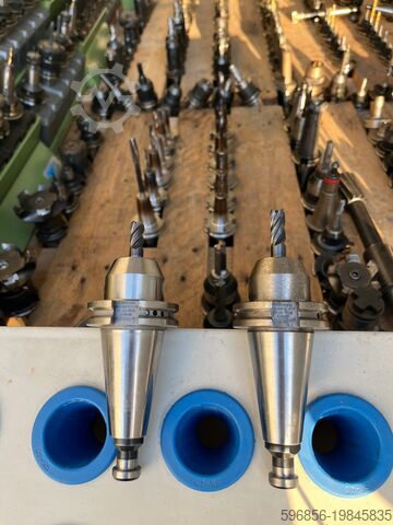 GARANT SK40-12-50 houders met VHM frezen · Ø12 mm · G2.5 · 25.000 omw/min Oprawki GARANT SK40-12-50 z frezami VHM · Ø12 mm · G2.5 · 25 000 rpm Oprawki GARANT SK40-12-50 z frezami VHM · Ø12 mm · G2.5 · 25 000 rpm