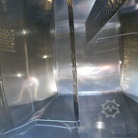 8300 liter koelbare kubische opslagtank van V2A met 2 interne koelplaten  9429