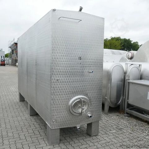 Kubische opslag tank van 11.320 liter, verwarmbaar/koelbaar, van V2A met 2 interne koelplaten.  9420
