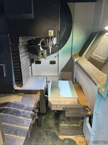 CNC turning and milling center DOOSAN DAEWOO vc3600