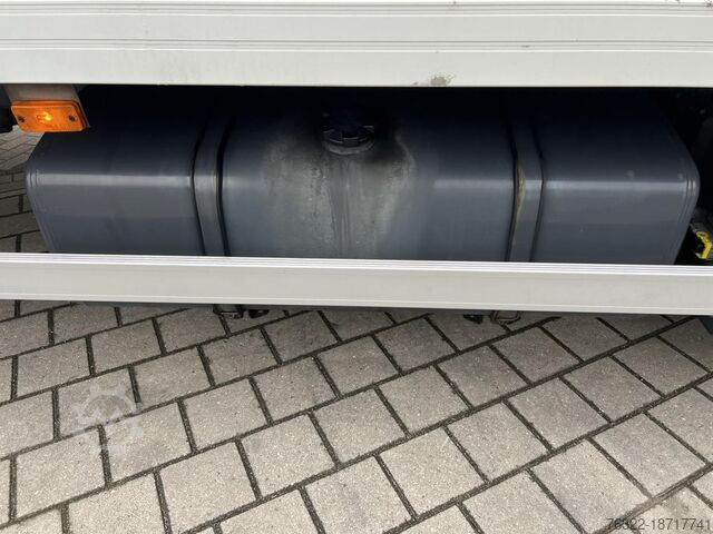 Koffer Renault D 12 MED P4X2 210 E6 / AIRCO / GESLOTEN LAADBAK...