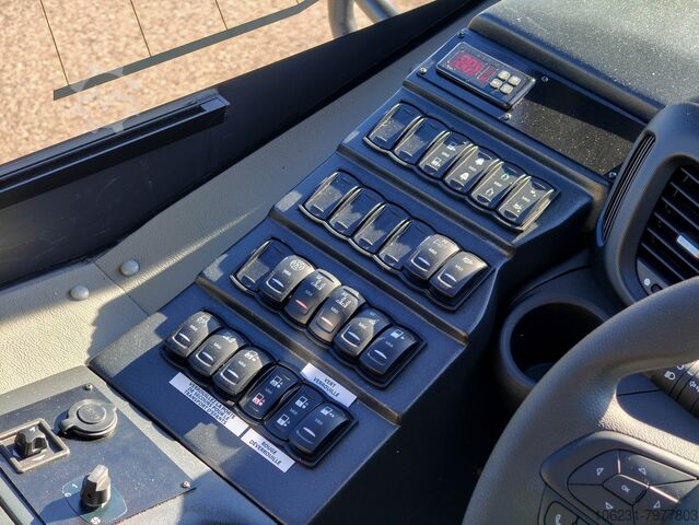 Távolsági busz Iveco THESI / Touristik oder Schulbus