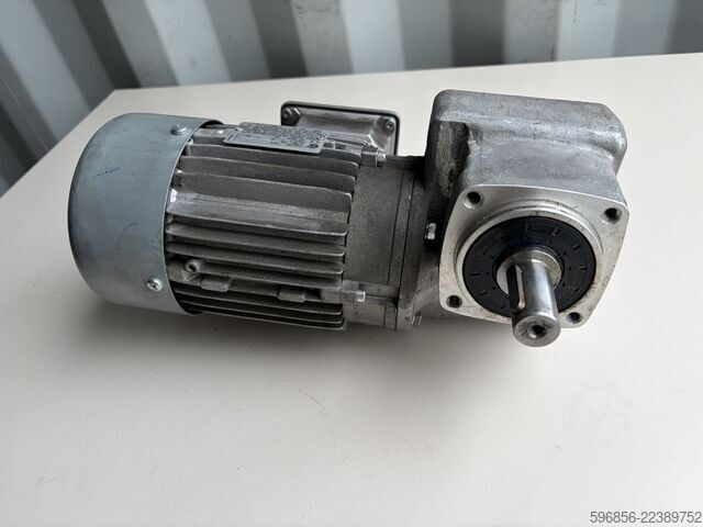 Motoredutor Getriebebau NORD 1S50VZ.71 L/4 com motor NORD SK 71L/4, 0,37 kW, i=35, 40 rpm, trifásico Motoreduktor Getriebebau NORD 1S50VZ.71 L/4 + silnik NORD SK 71L/4 0,37 kW i=35 40 obr./min 3-fazowy Motoreduktor Getriebebau NORD 1S50VZ.71 L/4 + silnik NORD SK 71L/4 0,37 kW i=35 40 obr./min 3-fazowy