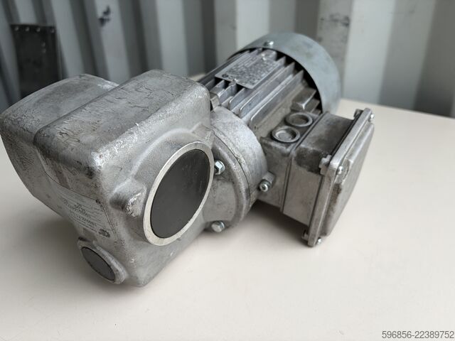 Motoredutor Getriebebau NORD 1S50VZ.71 L/4 com motor NORD SK 71L/4, 0,37 kW, i=35, 40 rpm, trifásico Motoreduktor Getriebebau NORD 1S50VZ.71 L/4 + silnik NORD SK 71L/4 0,37 kW i=35 40 obr./min 3-fazowy Motoreduktor Getriebebau NORD 1S50VZ.71 L/4 + silnik NORD SK 71L/4 0,37 kW i=35 40 obr./min 3-fazowy