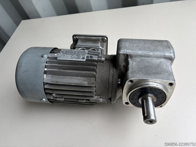 Motoredutor Getriebebau NORD 1S50VZ.71 L/4 com motor NORD SK 71L/4, 0,37 kW, i=35, 40 rpm, trifásico Motoreduktor Getriebebau NORD 1S50VZ.71 L/4 + silnik NORD SK 71L/4 0,37 kW i=35 40 obr./min 3-fazowy Motoreduktor Getriebebau NORD 1S50VZ.71 L/4 + silnik NORD SK 71L/4 0,37 kW i=35 40 obr./min 3-fazowy