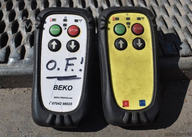 Autószállító MAN TGS 3-Achs Transporter-26t-vorne rechts beschädigt