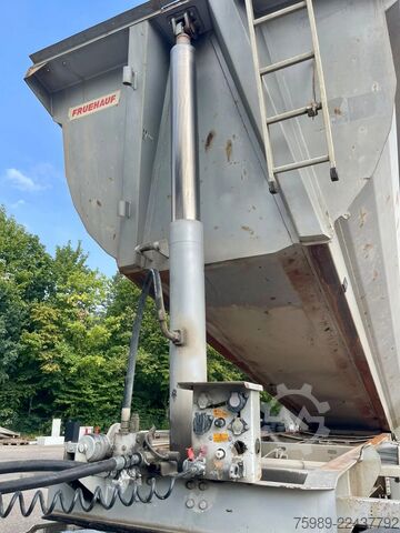 Teherautó Fruehauf STEEL CHASSIS, STEEL DUMPER!   Full spring!  TO...