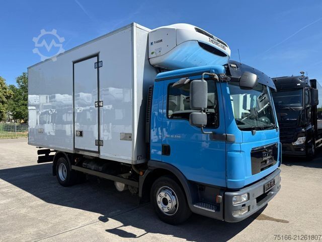Camion refrigerato MAN 12.220 BL Kühlkoffer 5 m TK T 600*5 Rohrbahnen