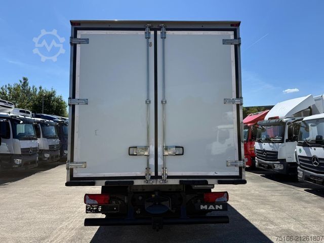 Camion refrigerato MAN 12.220 BL Kühlkoffer 5 m TK T 600*5 Rohrbahnen