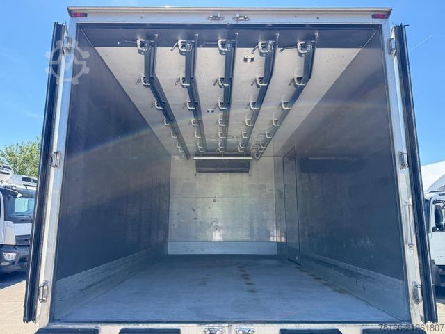 Camion refrigerato MAN 12.220 BL Kühlkoffer 5 m TK T 600*5 Rohrbahnen