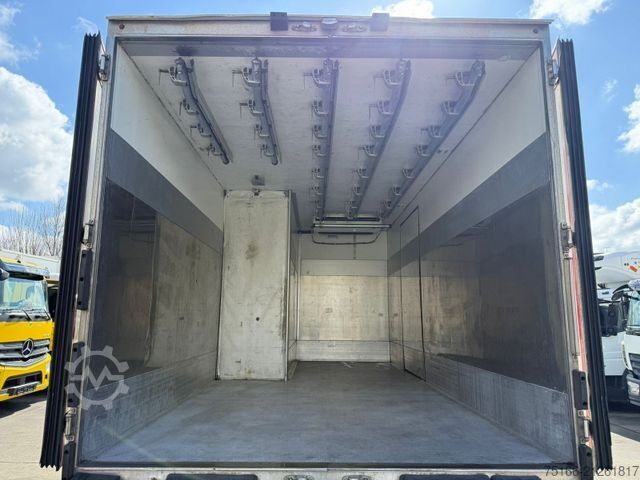 Rashladni kamion MAN TGL 12.220 L FLEISCH-Kühlk.*5 Rohrbahnen*THERMO