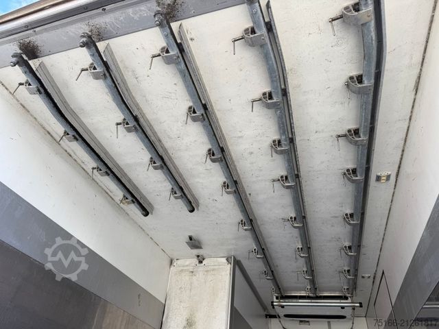 Rashladni kamion MAN TGL 12.220 L FLEISCH-Kühlk.*5 Rohrbahnen*THERMO