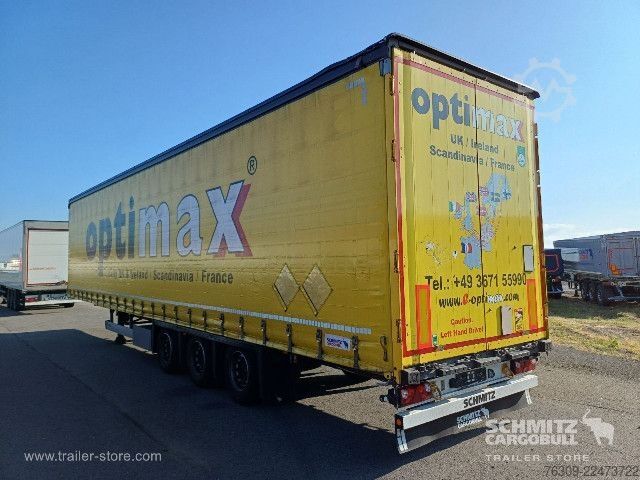 Semi-reboque aberto com lona Schmitz Cargobull Curtainsider Mega Getränke
