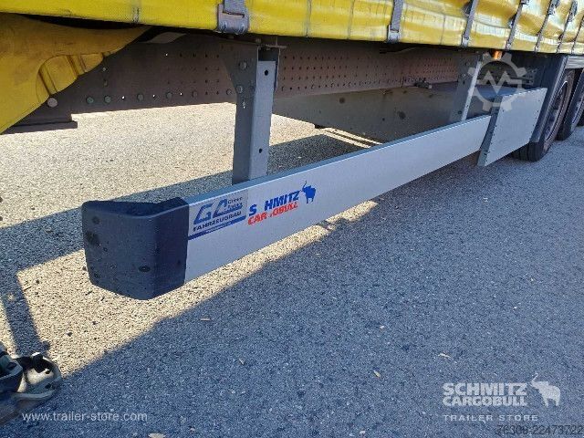 Semi-reboque aberto com lona Schmitz Cargobull Curtainsider Mega Getränke