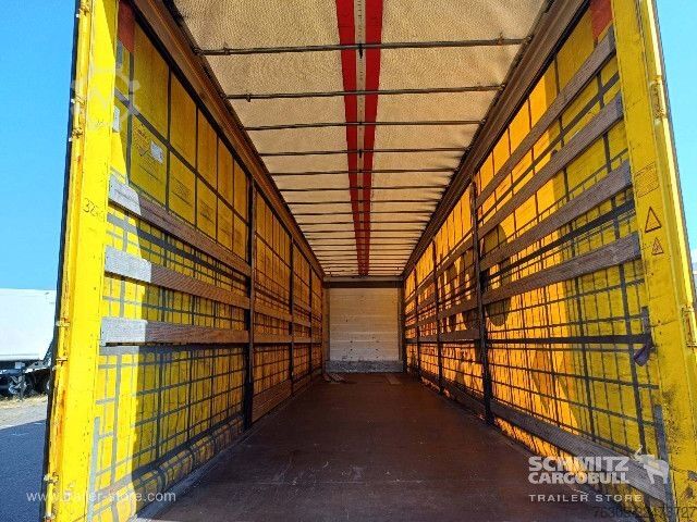 Semi-reboque aberto com lona Schmitz Cargobull Curtainsider Mega Getränke