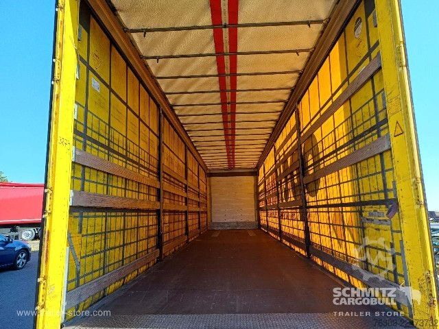 Semi-reboque aberto com lona Schmitz Cargobull Curtainsider Mega Getränke