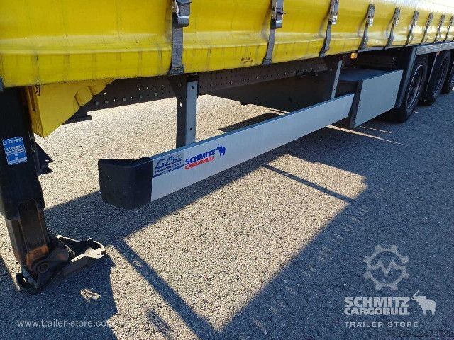 Semi-reboque aberto com lona Schmitz Cargobull Curtainsider Mega Getränke