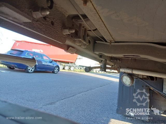 Semi-reboque aberto com lona Schmitz Cargobull Curtainsider Mega Getränke