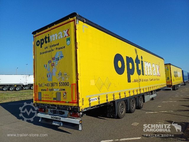 Semi-reboque aberto com lona Schmitz Cargobull Curtainsider Mega Getränke