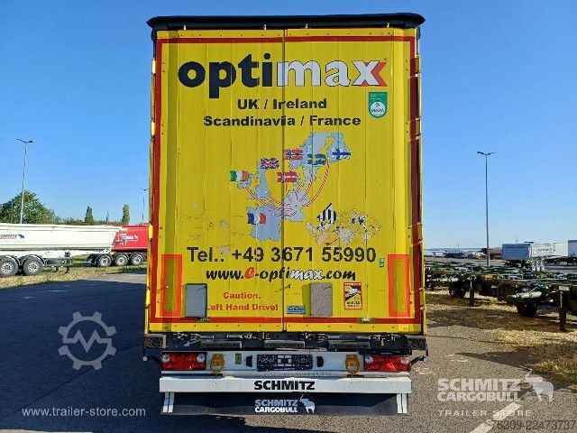 Semi-reboque aberto com lona Schmitz Cargobull Curtainsider Mega Getränke