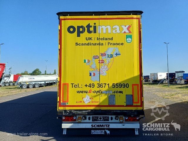 Semi-reboque aberto com lona Schmitz Cargobull Curtainsider Mega Getränke
