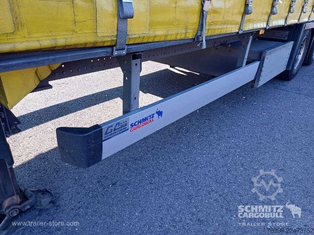 Semi-reboque aberto com lona Schmitz Cargobull Curtainsider Mega Getränke