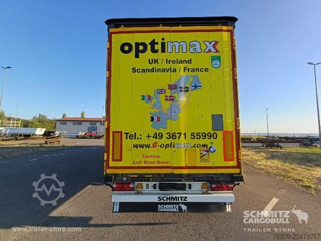 Semi-reboque aberto com lona Schmitz Cargobull Curtainsider Mega Getränke