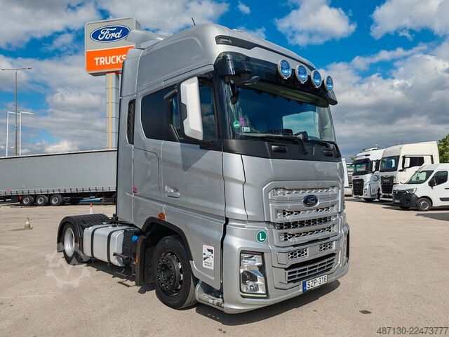 Véhicule tracteur volume FORD F-MAX 500 LUXURY Mega