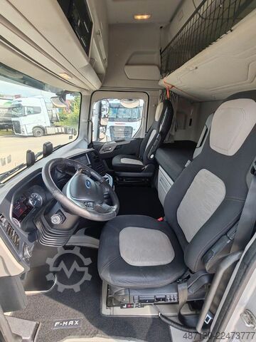 Véhicule tracteur volume FORD F-MAX 500 LUXURY Mega