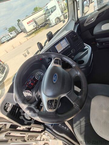 Véhicule tracteur volume FORD F-MAX 500 LUXURY Mega