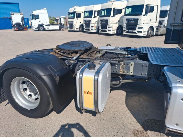 Tracteur routier standard DAF XF 106.480 SSC
