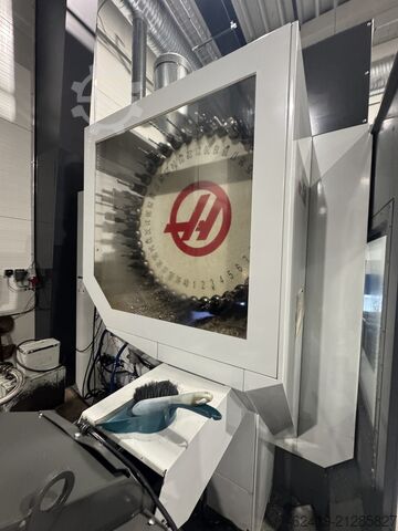Vertical machining center HAAS UMC-750