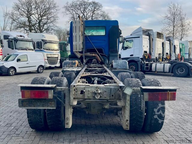 Zware belasting Renault Kerax 380 8x4 ,  PTO, full spring !!!