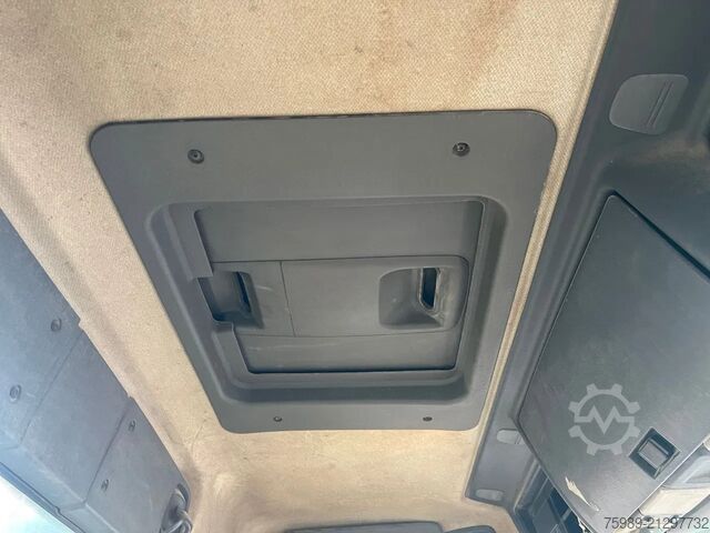 Zware belasting Renault Kerax 380 8x4 ,  PTO, full spring !!!