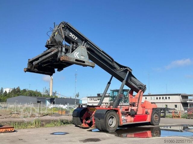 Volle container reachstacker Kalmar DRF450-75C5XS