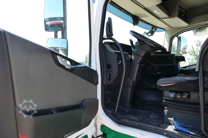 Tankwagen VOLVO FH 460 Tierfutter 4-kammer Silo X-Track Assist