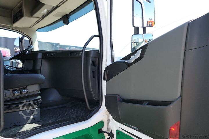 Tankwagen VOLVO FH 460 Tierfutter 4-kammer Silo X-Track Assist