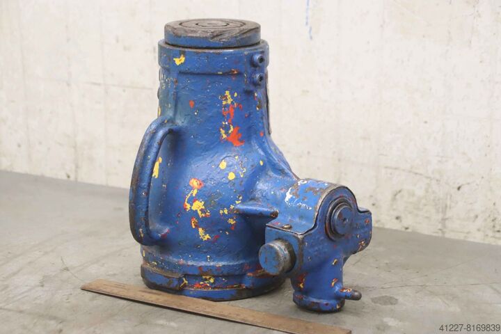 Zvedák Osaka 50 ton Hub 130 mm