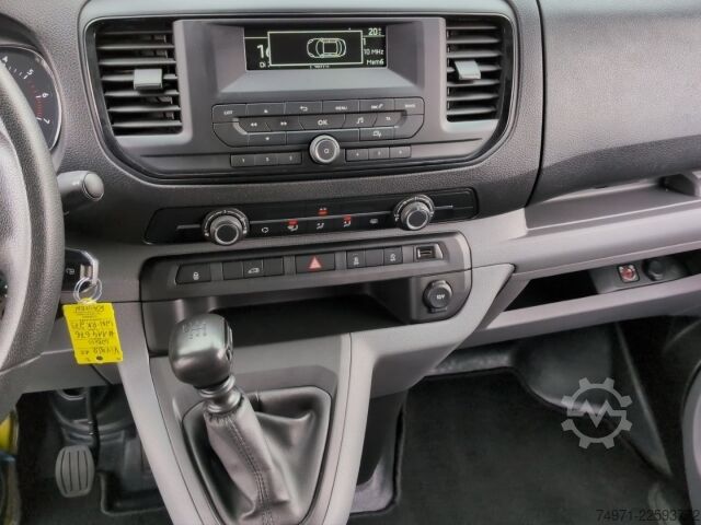 Panelová dodávka Opel Vivaro Kasten Edition 1.5D*AHK Temp R-Kam Regale
