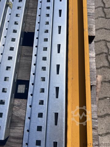 Avery's frame Stow Avery