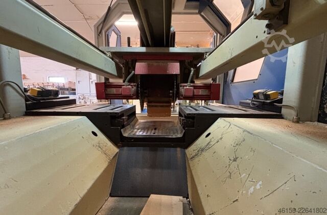 Linia produkcyjna parkietu Marinus not Weinig V&G 400