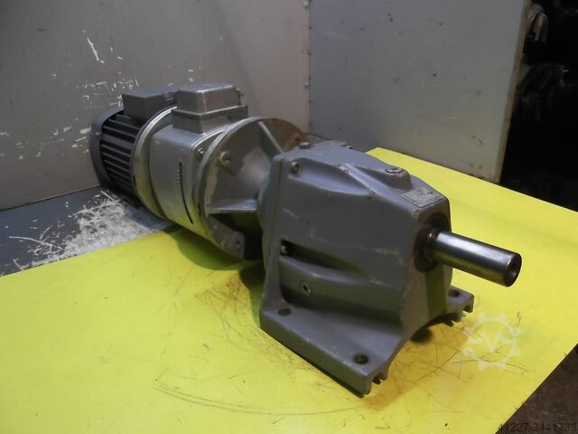 Gear motor 1.5 kW 79 rpm KEB / VEM ZG2IE0F90A200