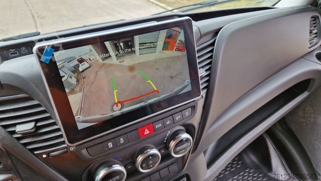 Minibus IVECO Daily C 65 Sprinter 519 MAN TGE Crafter